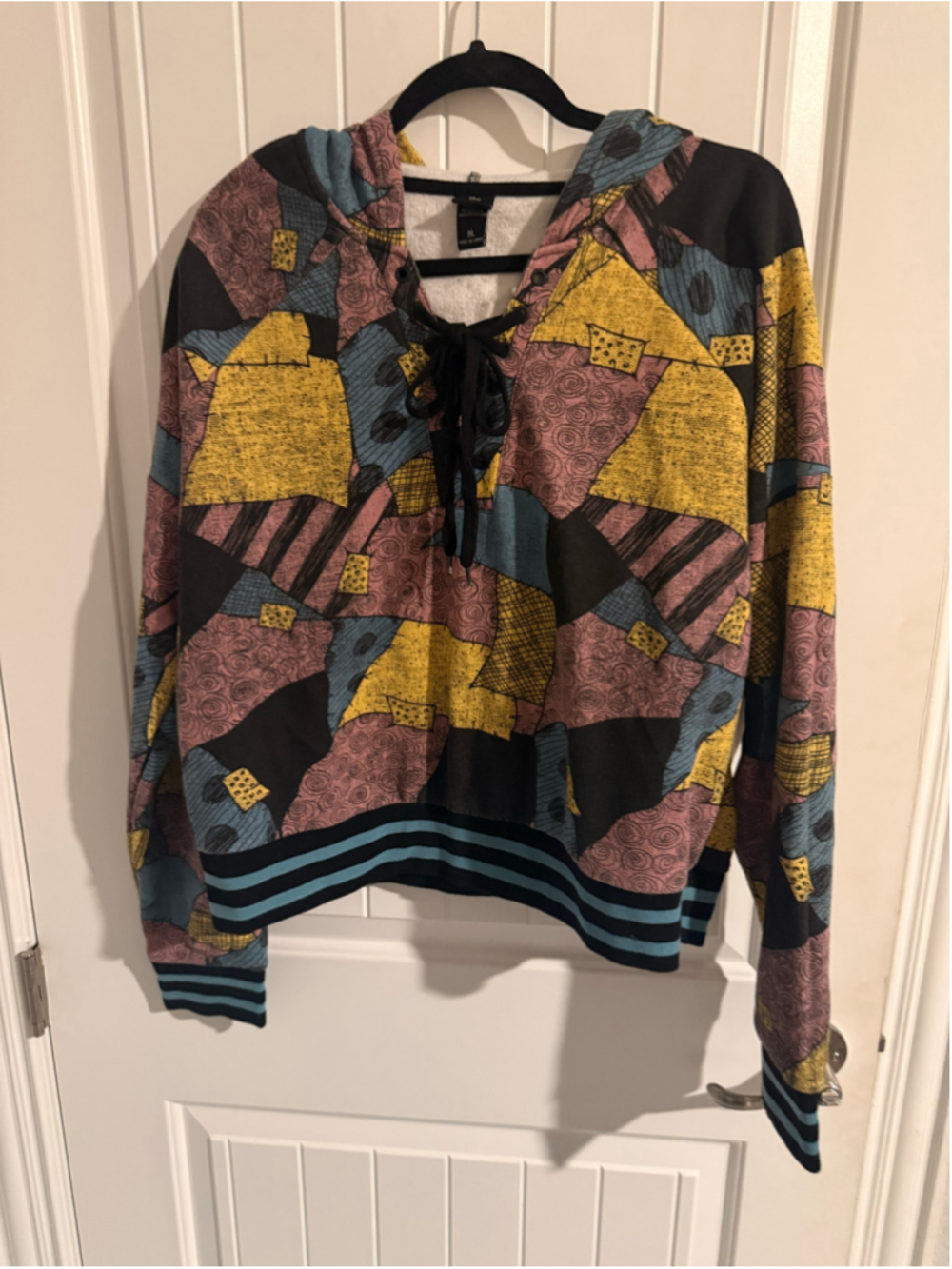 Disney Tim Burton’s The Nightmare Before Christmas Pullover Hoodie – XL